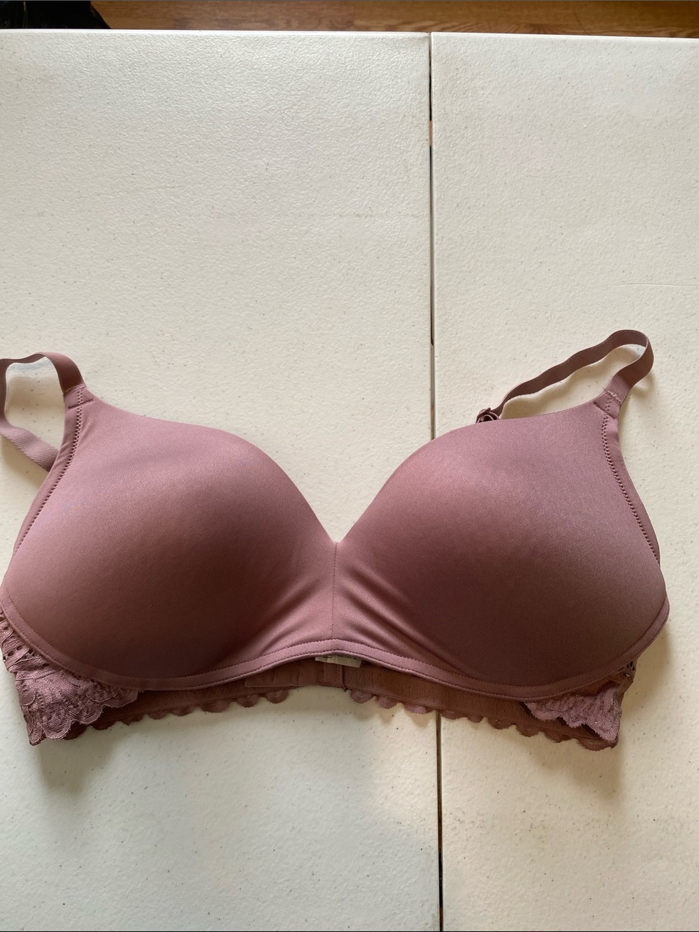 Wonderbra Smooth Molded Cup Bra in Dusty Mauve